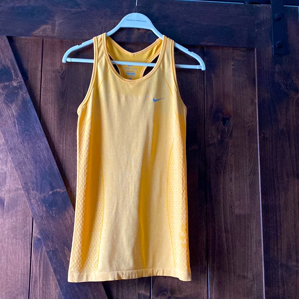 Nike DRI-FIT Tank XS